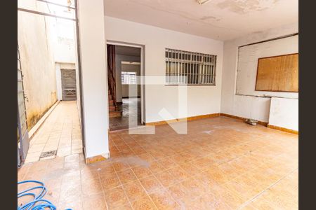 Casa para alugar com 118m², 2 quartos e 2 vagas Casa para alugar com 118m², 2 quartos e 2 vagasGaragem