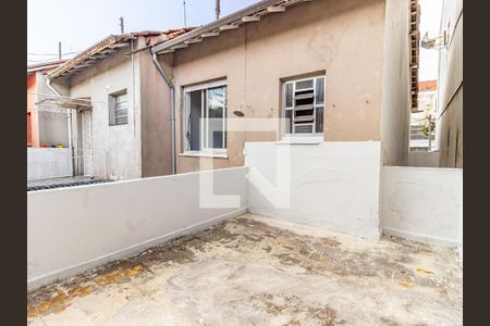 Casa para alugar com 118m², 2 quartos e 2 vagas Casa para alugar com 118m², 2 quartos e 2 vagasArea de serviço e Quintal