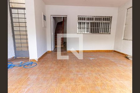 Casa para alugar com 118m², 2 quartos e 2 vagas Casa para alugar com 118m², 2 quartos e 2 vagasGaragem