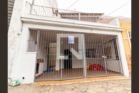 Casa para alugar com 118m², 2 quartos e 2 vagas Casa para alugar com 118m², 2 quartos e 2 vagasFachada
