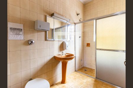 Casa para alugar com 118m², 2 quartos e 2 vagas Casa para alugar com 118m², 2 quartos e 2 vagasBanheiro