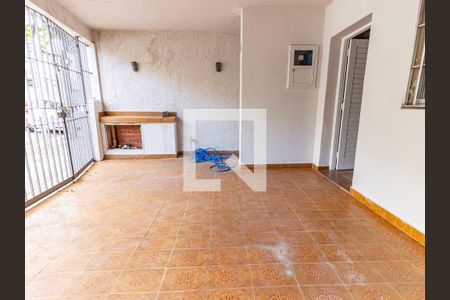 Casa para alugar com 118m², 2 quartos e 2 vagas Casa para alugar com 118m², 2 quartos e 2 vagasGaragem