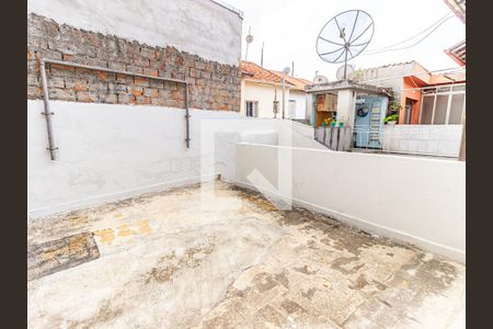 Casa para alugar com 118m², 2 quartos e 2 vagas Casa para alugar com 118m², 2 quartos e 2 vagasArea de serviço e Quintal