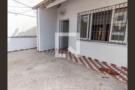 Casa para alugar com 118m², 2 quartos e 2 vagas Casa para alugar com 118m², 2 quartos e 2 vagasVaranda do quarto 2