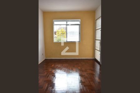 Casa de condomínio para alugar com 120m², 2 quartos e 4 vagasSala