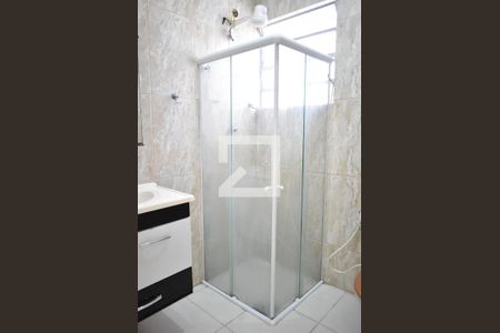 Casa de condomínio para alugar com 120m², 2 quartos e 4 vagasBanheiro