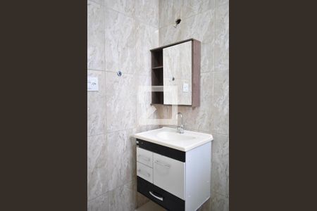 Casa de condomínio para alugar com 120m², 2 quartos e 4 vagasBanheiro