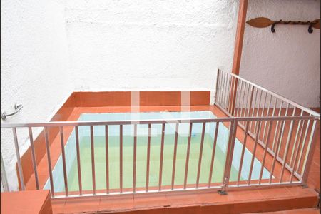 Casa de condomínio para alugar com 120m², 2 quartos e 4 vagasPiscina