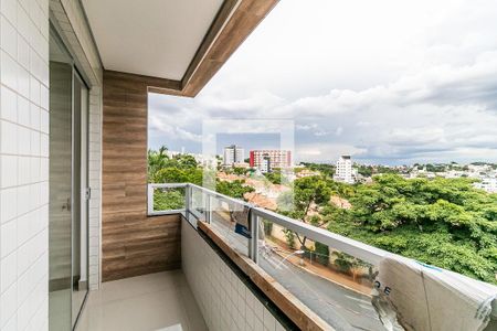 Varanda de apartamento à venda com 3 quartos, 160m² em Cabral, Contagem