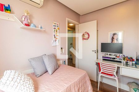 Apartamento à venda com 176m², 4 quartos e 2 vagasQuarto 01