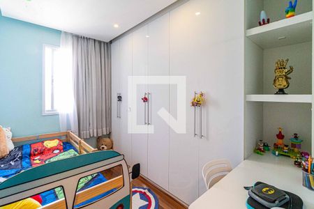 Apartamento à venda com 176m², 4 quartos e 2 vagasQuarto 02