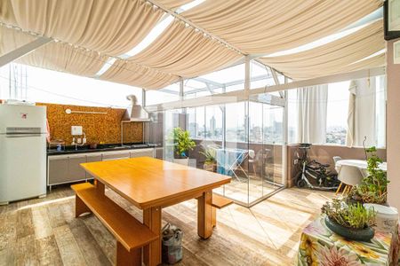 Apartamento à venda com 176m², 4 quartos e 2 vagasChurrasqueira