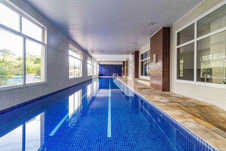 Apartamento à venda com 176m², 4 quartos e 2 vagasÁrea comum - Piscina coberta