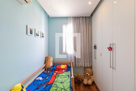 Apartamento à venda com 176m², 4 quartos e 2 vagasQuarto 02