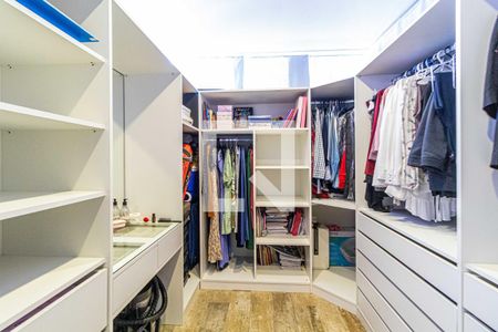Apartamento à venda com 176m², 4 quartos e 2 vagasSuite superior - Closet