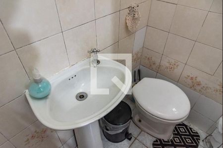 Casa à venda com 180m², 3 quartos e 1 vagaBanheiro 2