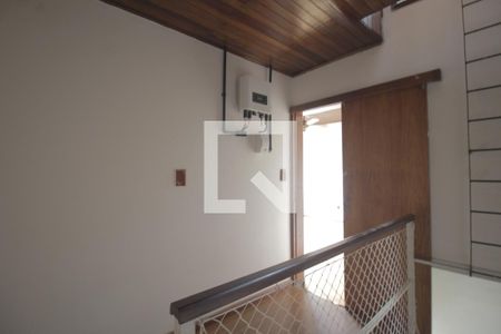 Casa à venda com 278m², 5 quartos e 5 vagasCorredor