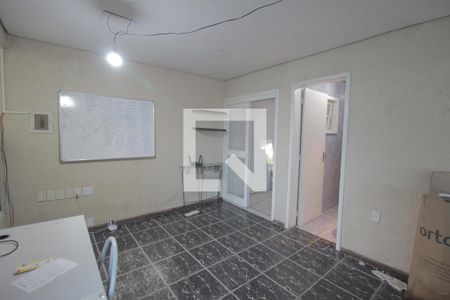 Casa à venda com 278m², 5 quartos e 5 vagasEscritório