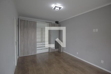 Casa à venda com 278m², 5 quartos e 5 vagasQuarto 3