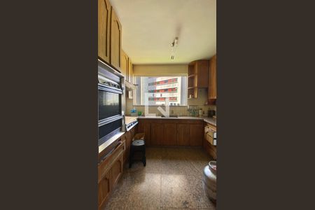 Casa à venda com 361m², 4 quartos e 2 vagasCozinha