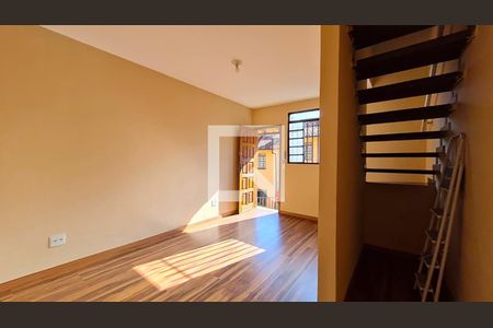 Sala de casa à venda com 2 quartos, 50m² em Palmares, Belo Horizonte