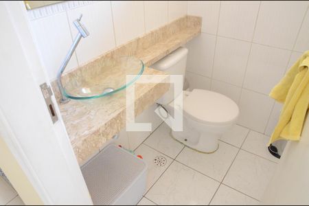 Casa à venda com 200m², 3 quartos e 6 vagasLavabo