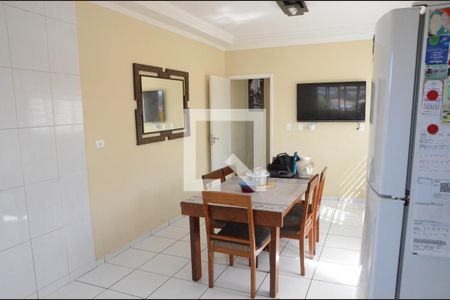 Casa à venda com 200m², 3 quartos e 6 vagasCozinha