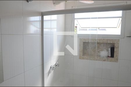 Casa à venda com 200m², 3 quartos e 6 vagasBanheiro da Suíte 2