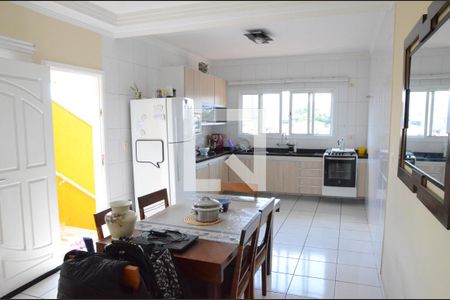 Casa à venda com 200m², 3 quartos e 6 vagasCozinha