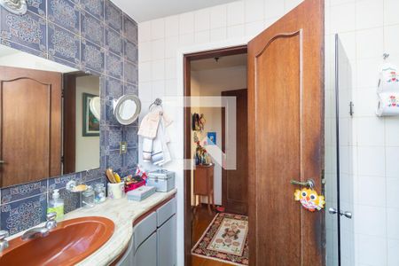 Casa à venda com 374m², 5 quartos e 4 vagasBanheiro