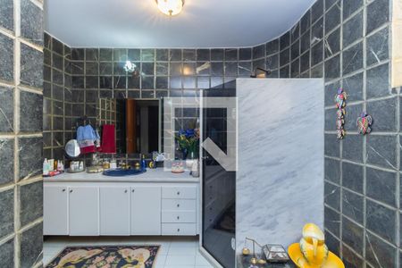 Casa à venda com 374m², 5 quartos e 4 vagasBanheiro