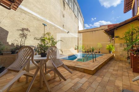 Casa à venda com 374m², 5 quartos e 4 vagasÁrea comum