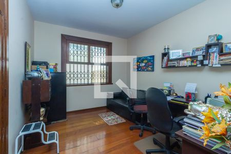 Casa à venda com 374m², 5 quartos e 4 vagasQuarto 4