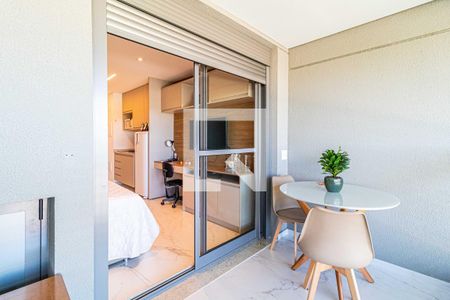 Studio para alugar com 24m², 0 quarto e sem vaga Studio para alugar com 24m², 0 quarto e sem vagaVaranda