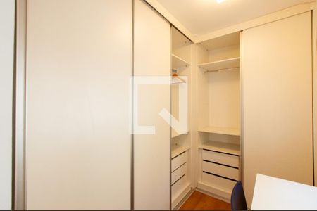 Apartamento para alugar com 66m², 2 quartos e sem vaga Apartamento para alugar com 66m², 2 quartos e sem vagaCloset da suíte