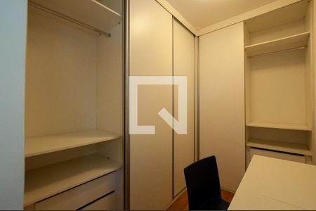 Apartamento para alugar com 66m², 2 quartos e sem vaga Apartamento para alugar com 66m², 2 quartos e sem vagaCloset da suíte