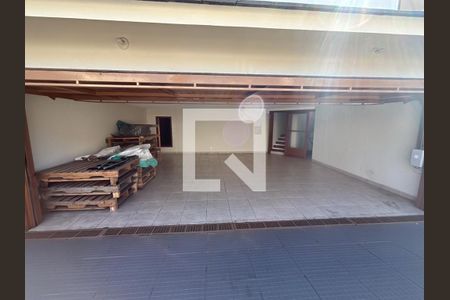 Casa à venda com 348m², 3 quartos e 3 vagasGaragem