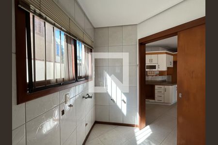 Casa à venda com 348m², 3 quartos e 3 vagasÁrea de Serviço