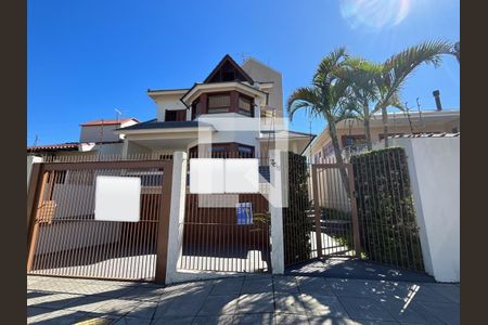 Casa à venda com 348m², 3 quartos e 3 vagasFachada/Placa