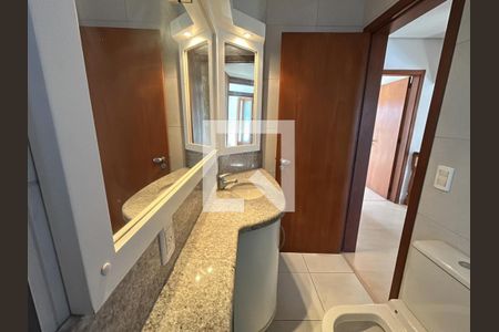 Casa à venda com 348m², 3 quartos e 3 vagasBanheiro 1