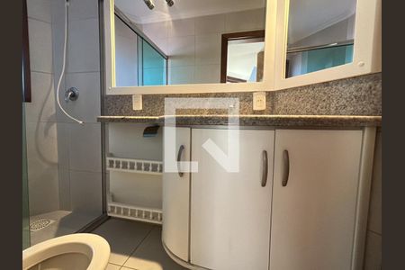 Casa à venda com 348m², 3 quartos e 3 vagasBanheiro 1