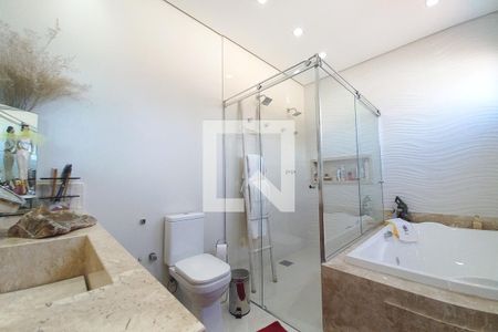 Casa de condomínio à venda com 309m², 4 quartos e 4 vagasBanheiro da Suíte 3