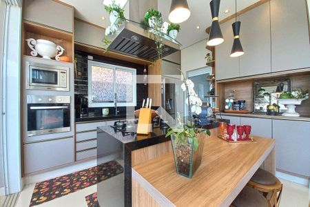 Casa de condomínio à venda com 309m², 4 quartos e 4 vagasCozinha