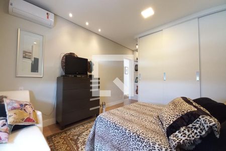 Casa de condomínio à venda com 309m², 4 quartos e 4 vagasQuarto 2 - Suíte