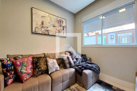 Sala de TV de casa de condomínio à venda com 4 quartos, 309m² em Swiss Park, Campinas