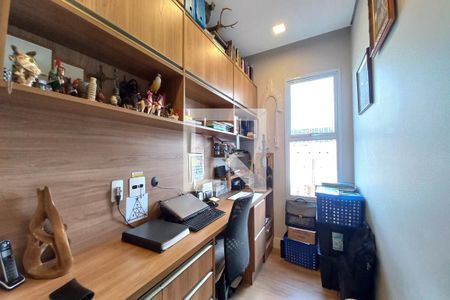 Casa de condomínio à venda com 309m², 4 quartos e 4 vagasEscritório