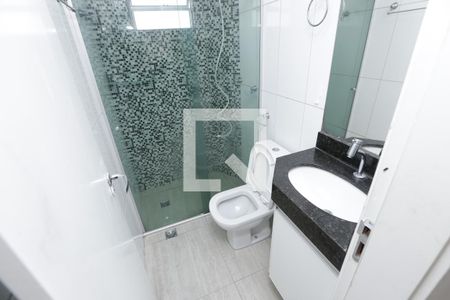 Banheiro de apartamento para alugar com 2 quartos, 48m² em Santa Maria, Contagem