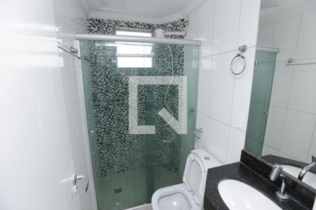 Banheiro de apartamento para alugar com 2 quartos, 48m² em Santa Maria, Contagem