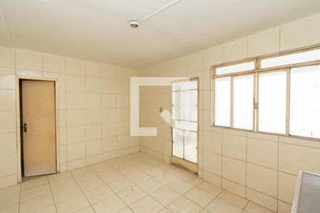 Casa à venda com 390m², 3 quartos e 3 vagas Casa à venda com 390m², 3 quartos e 3 vagasCozinha