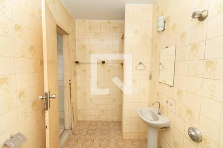 Casa à venda com 390m², 3 quartos e 3 vagas Casa à venda com 390m², 3 quartos e 3 vagasBanheiro Social